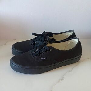 Vans Authentic Black Low-Top Tie Canvas Sneakers